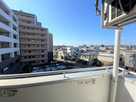 13/22 バルコニー