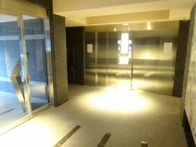 15/15 エントランス