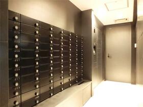 14/14 エントランス