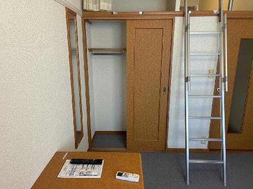 14/14 駐車場