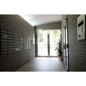 16/30 エントランス