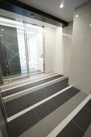 14/14 エントランス