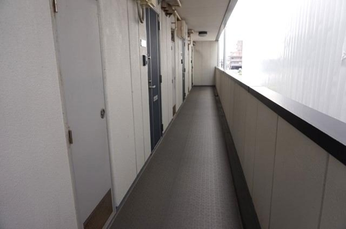 17/20 エントランス