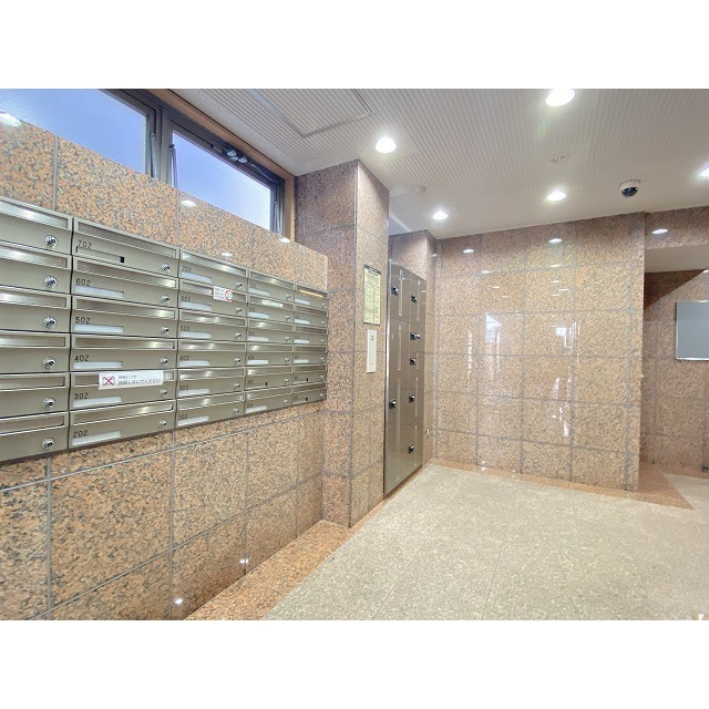 17/18 エントランス