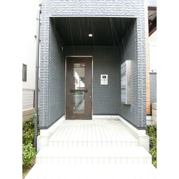 15/15 エントランス