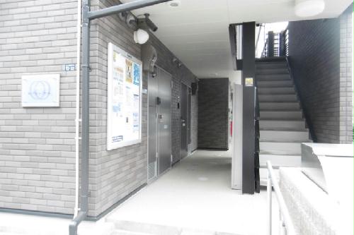 14/20 エントランス