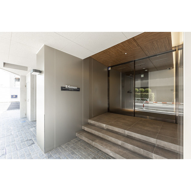 18/18 エントランス