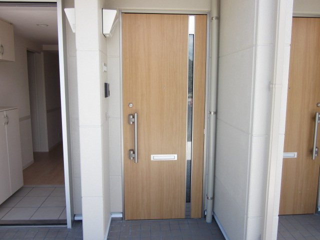 22/28 エントランス