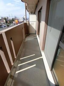 13/19 バルコニー