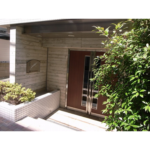 14/16 エントランス