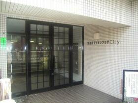 13/13 エントランス