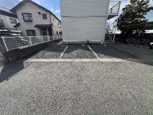 14/14 駐車場