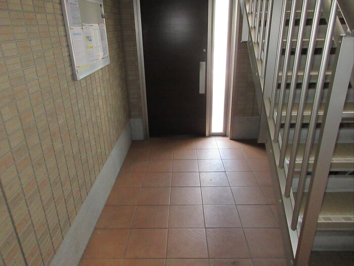 19/20 エントランス