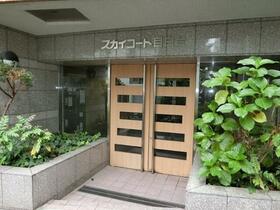 16/16 エントランス