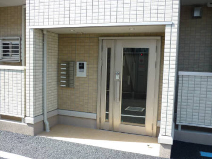 14/23 エントランス