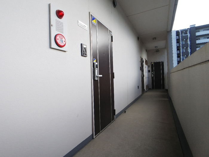 17/19 エントランス