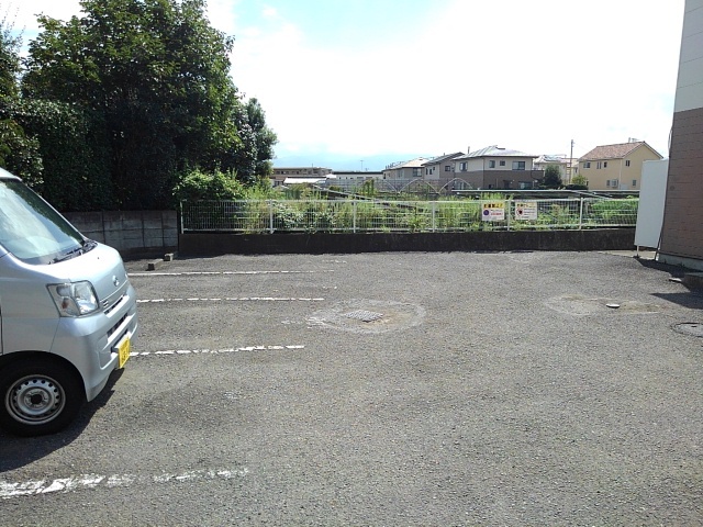 14/20 駐車場
