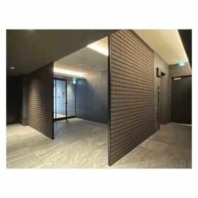 5/5 エントランス