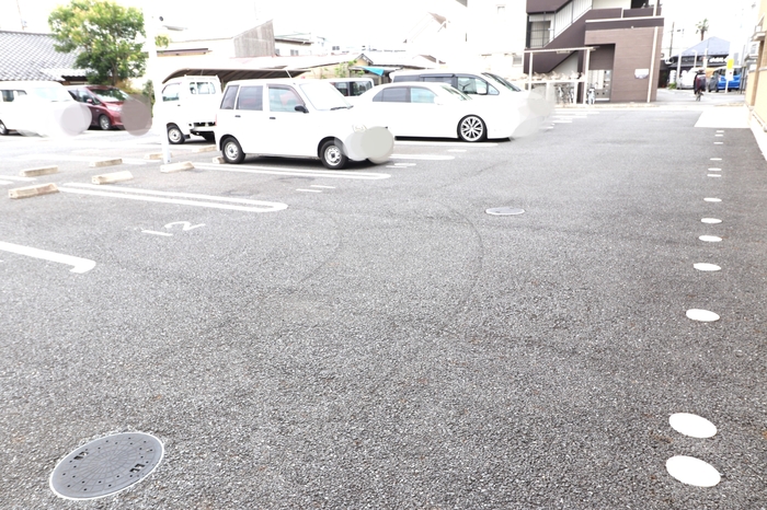 14/14 駐車場