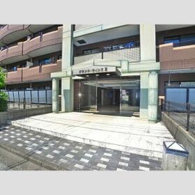 13/15 エントランス