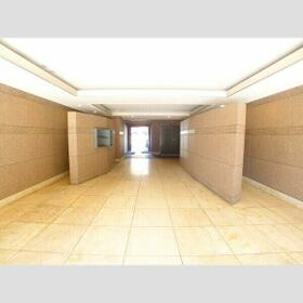 14/15 エントランス