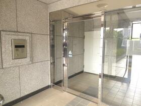 14/16 エントランス