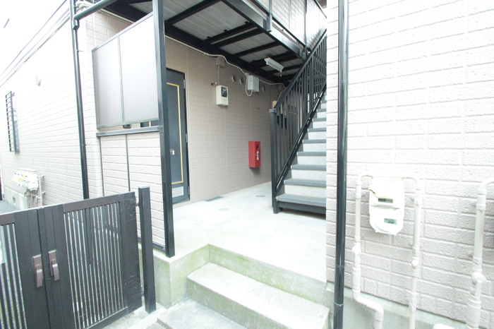 13/13 エントランス