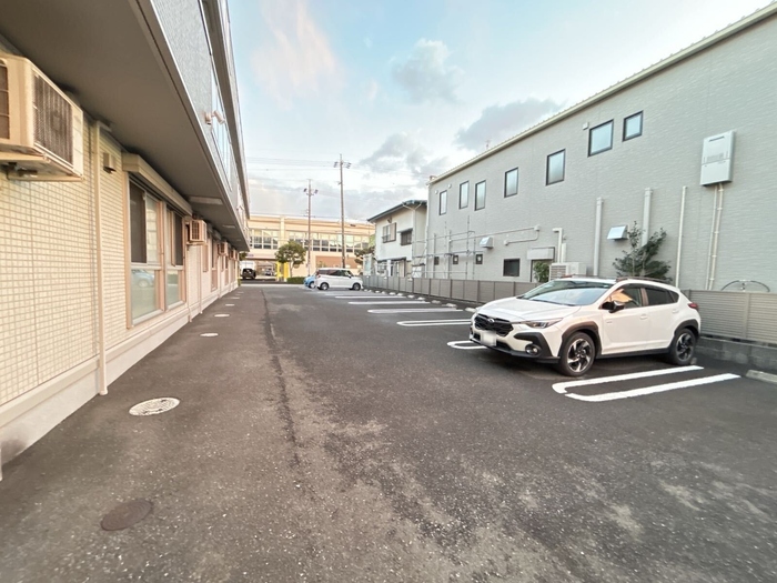 20/23 駐車場