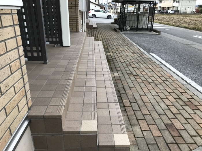 19/28 エントランス