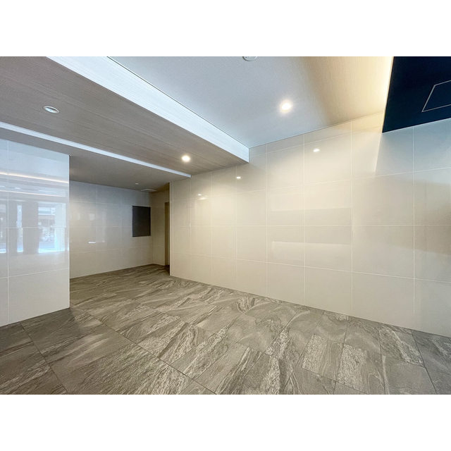 17/27 エントランス