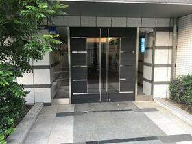 16/16 エントランス