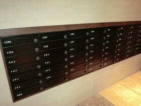 2/4 エントランス