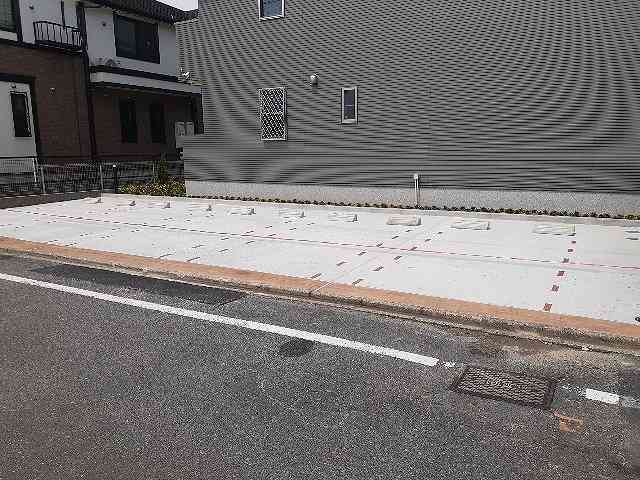 14/21 駐車場