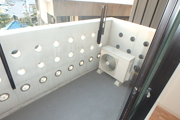 15/28 バルコニー