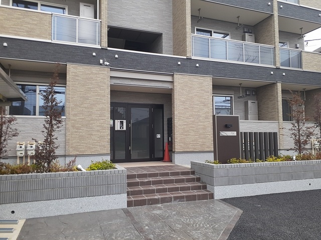 13/20 エントランス