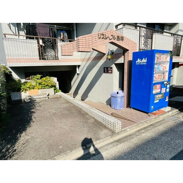 14/14 エントランス