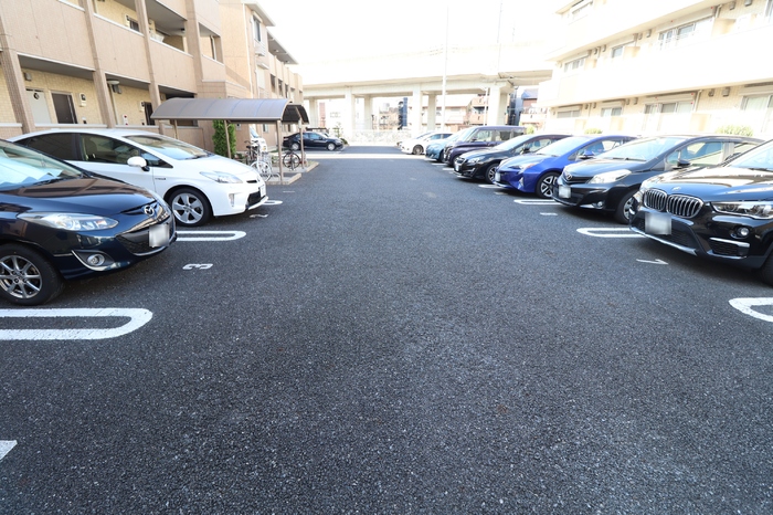 16/23 駐車場