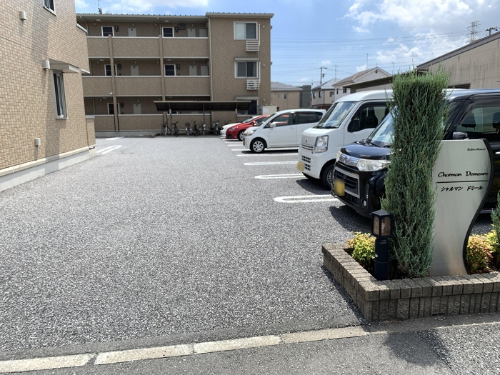 17/17 駐車場