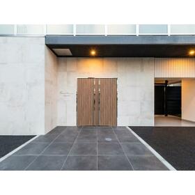 16/20 エントランス