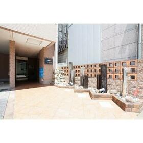 16/16 エントランス