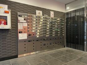 14/16 エントランス