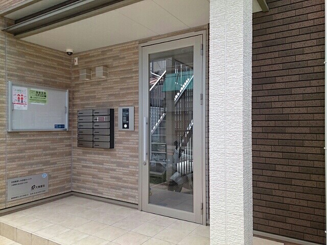 14/20 エントランス