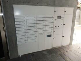 13/14 エントランス