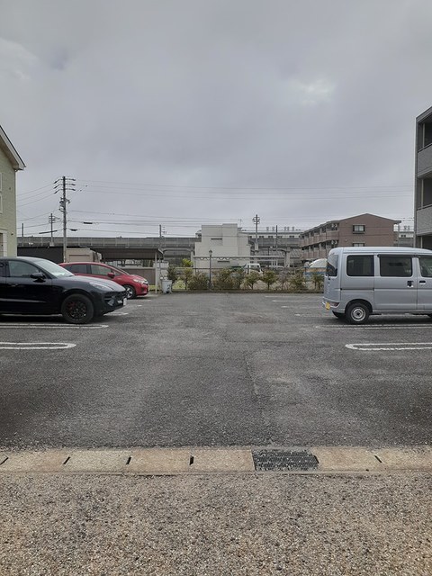 14/20 駐車場