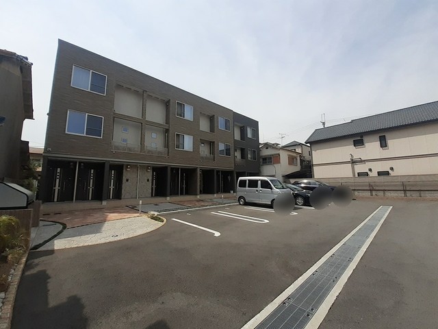 14/20 駐車場