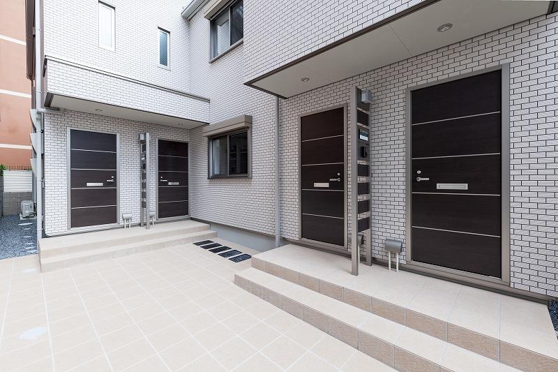 14/19 エントランス