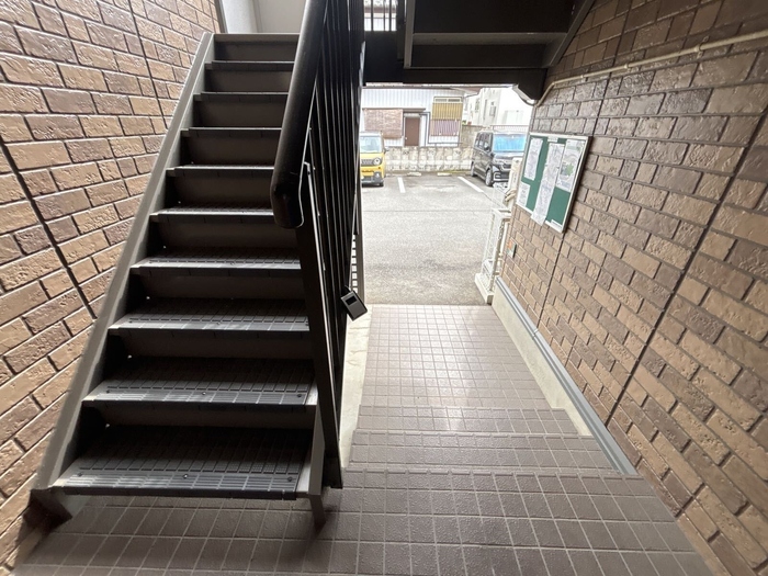 2/4 エントランス