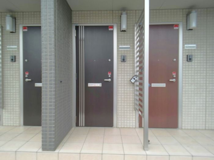 19/25 エントランス