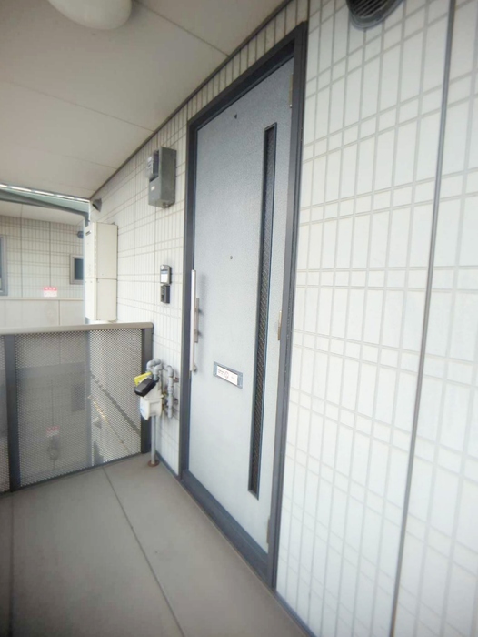 17/23 エントランス