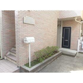 16/23 エントランス